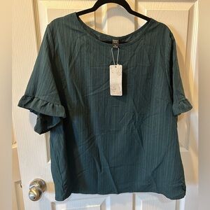 Emery Rose 1XL Textured Short Ruffled Sleeve Green Blouse NWT